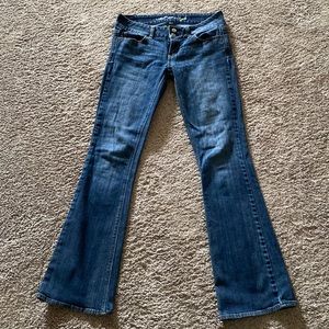 AE Artist size 4 regular jeans